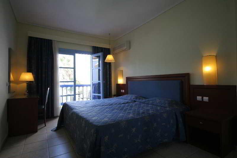 Theodorou Beach Hotel Apartments Psalidi  Esterno foto